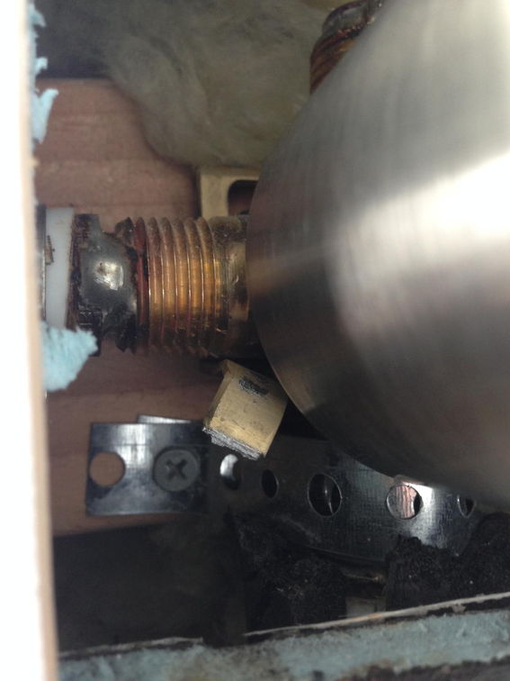 valve bracket problem (2).jpg
