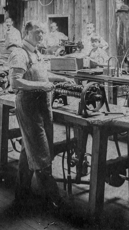 Hardt - men working in a shop, photo by Hardt 1907 - James 'Bud' Hasty closest to camera-fixed-3.jpg